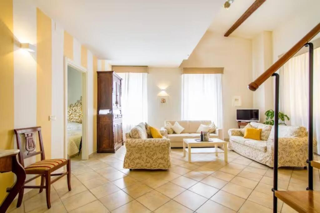 Appartamento Borgo Apostoli Florencia Exterior foto
